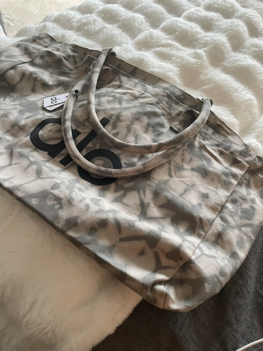 Alo Yoga Tote Bag - Grey/White - photo 5