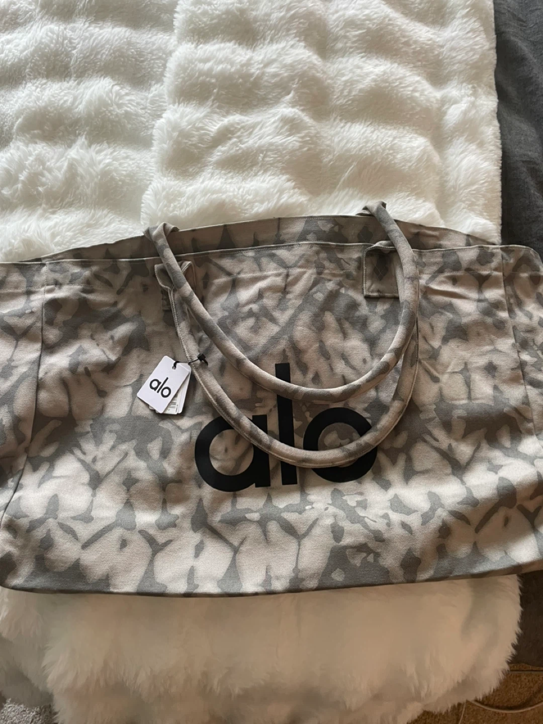 Alo Yoga Tote Bag - Grey/White - photo 3