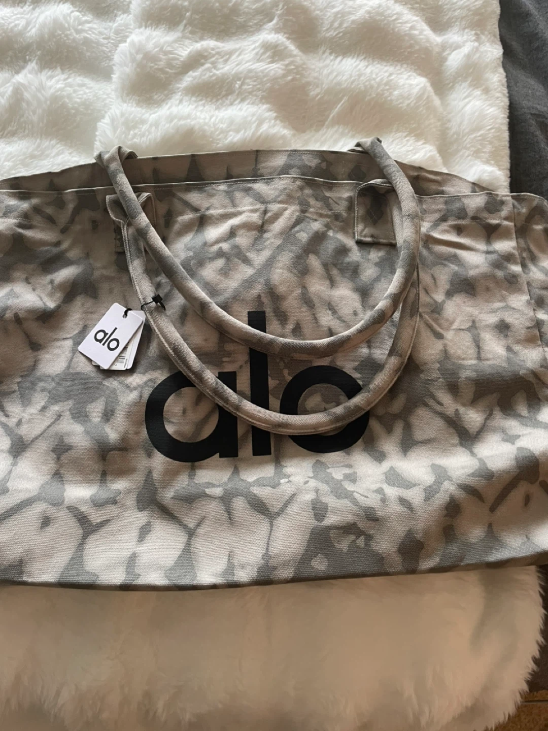 Alo Yoga Tote Bag - Grey/White - photo 4