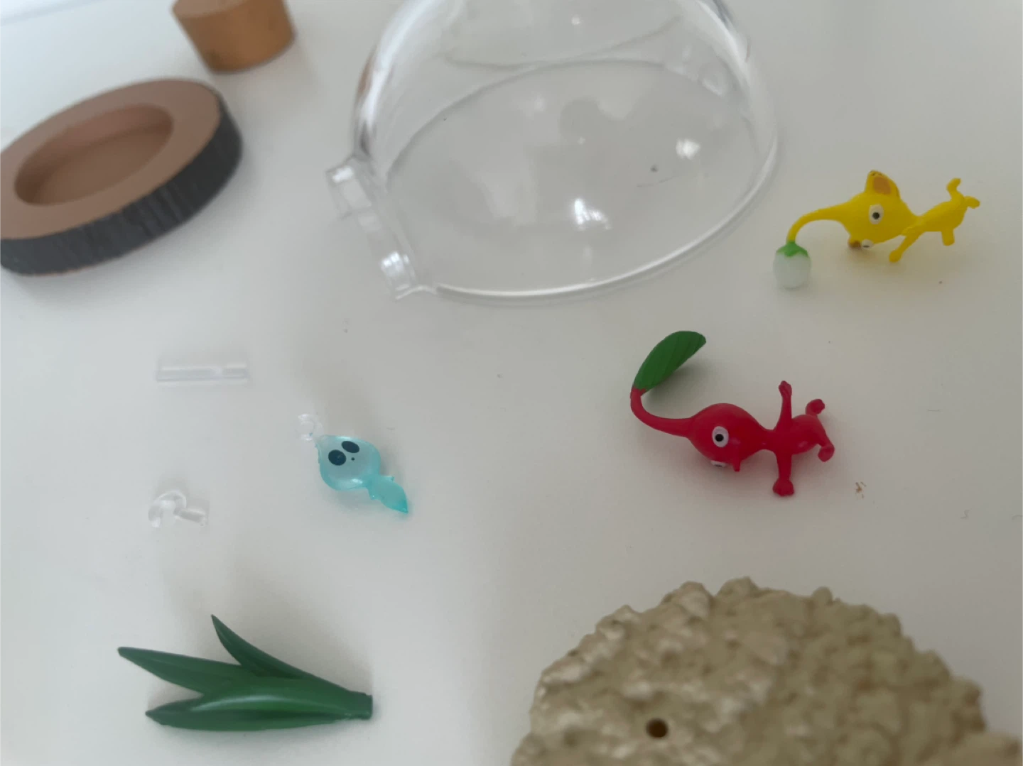Pikmin Terrarium Collection Figure - photo 4