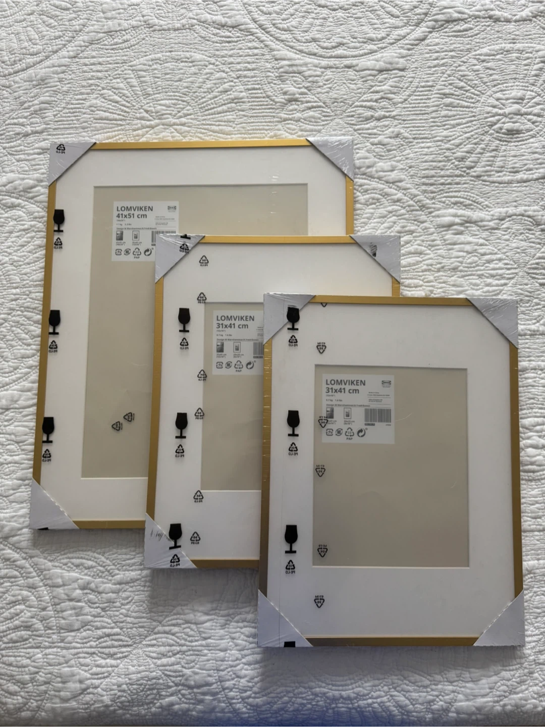 FREE- 3 gold IKEA LOMVIKEN frames