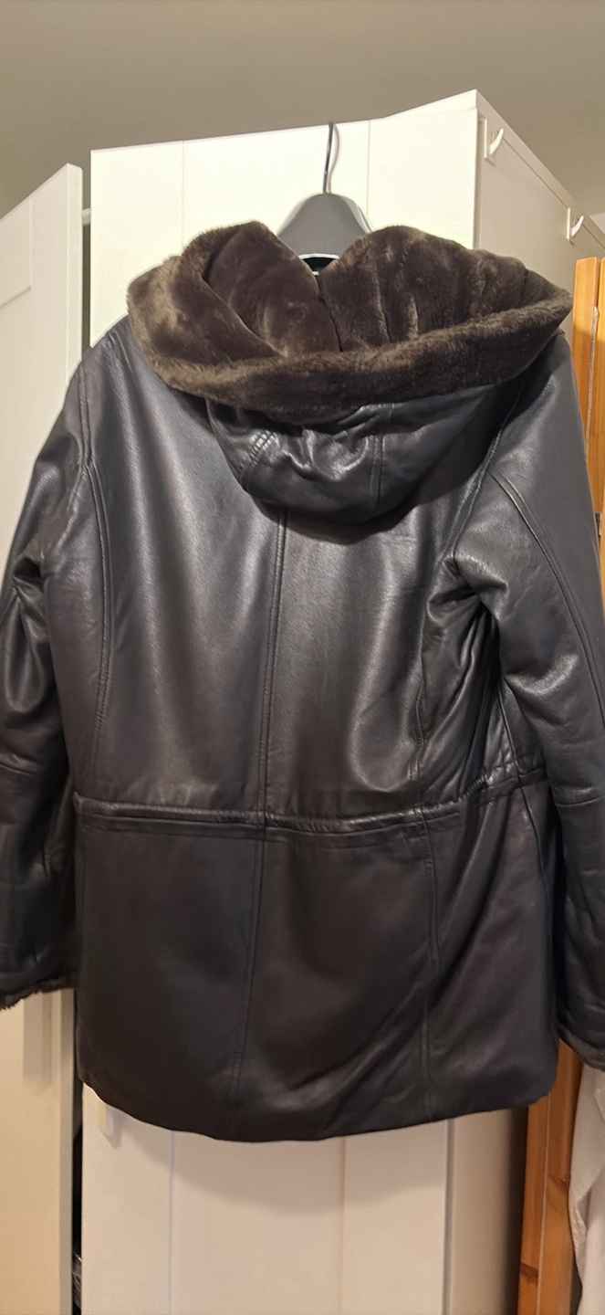 Women’s winter leather coat - photo 5