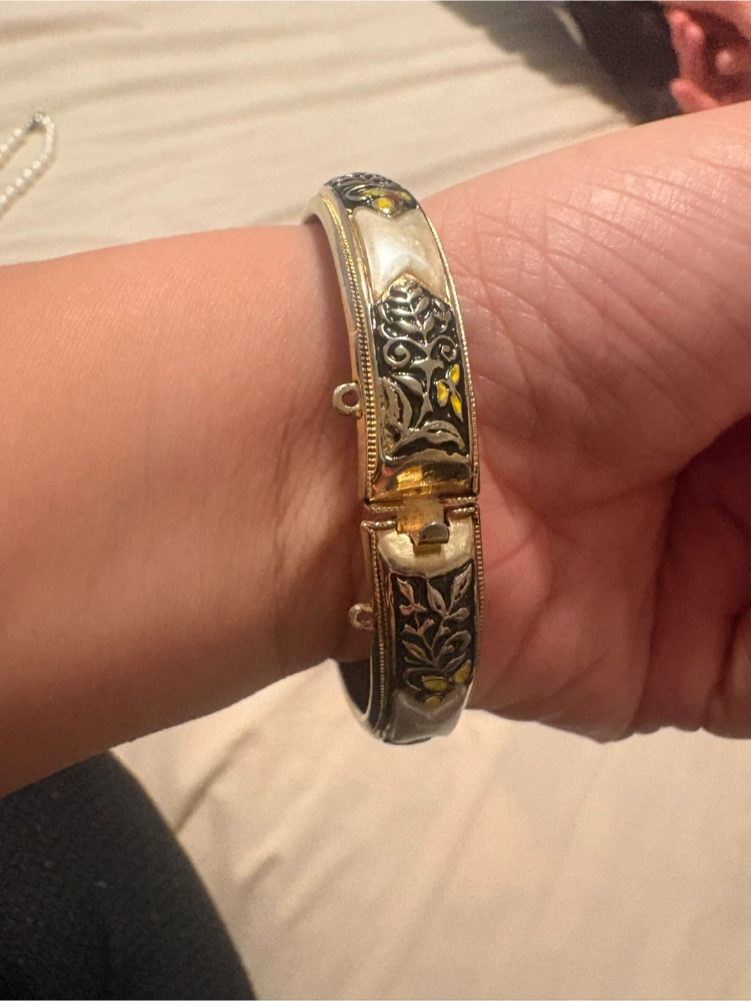 Vintage Floral Italian Bangle Bracelet - photo 2