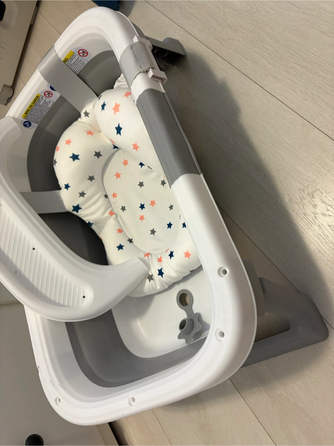 Baby Bathtub with Bath Support Cushion and thermometer - photo 3