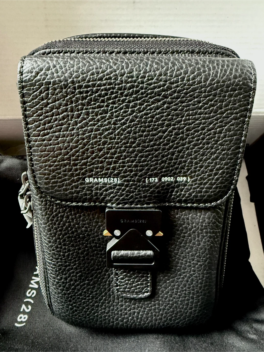 Grams 28 173 Vertical Sling Italian Black Leather Bag - NEW