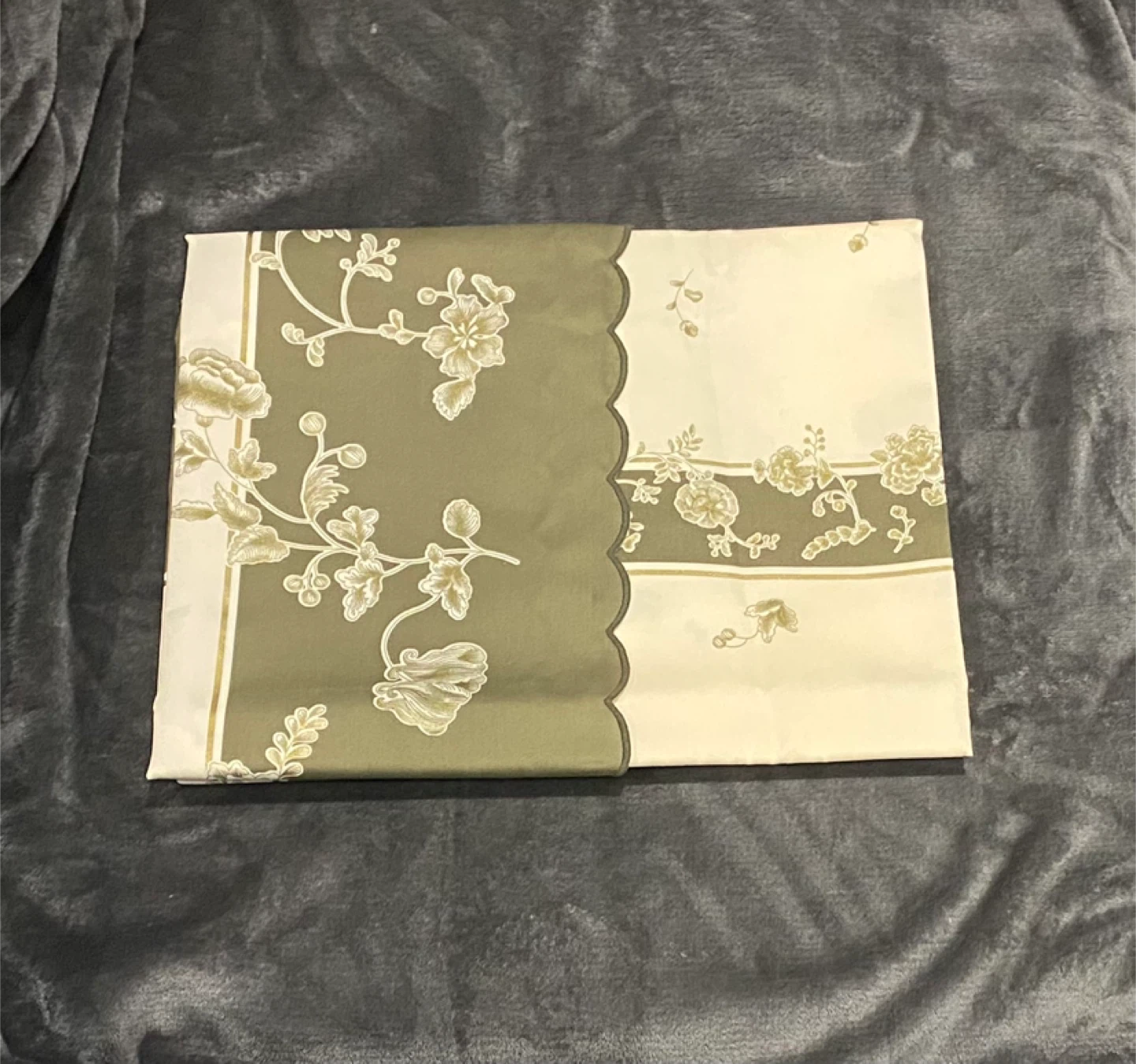 Table Cloth - Brand New