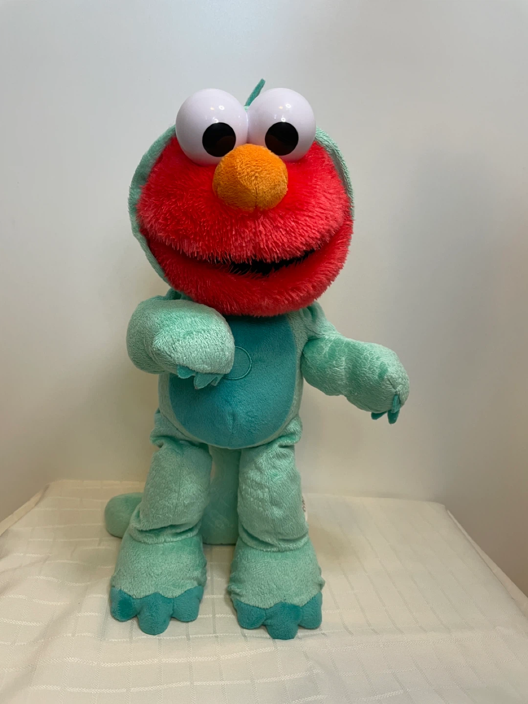 Sesame Street Elmo Dinosaur sing and dance Plush Toy