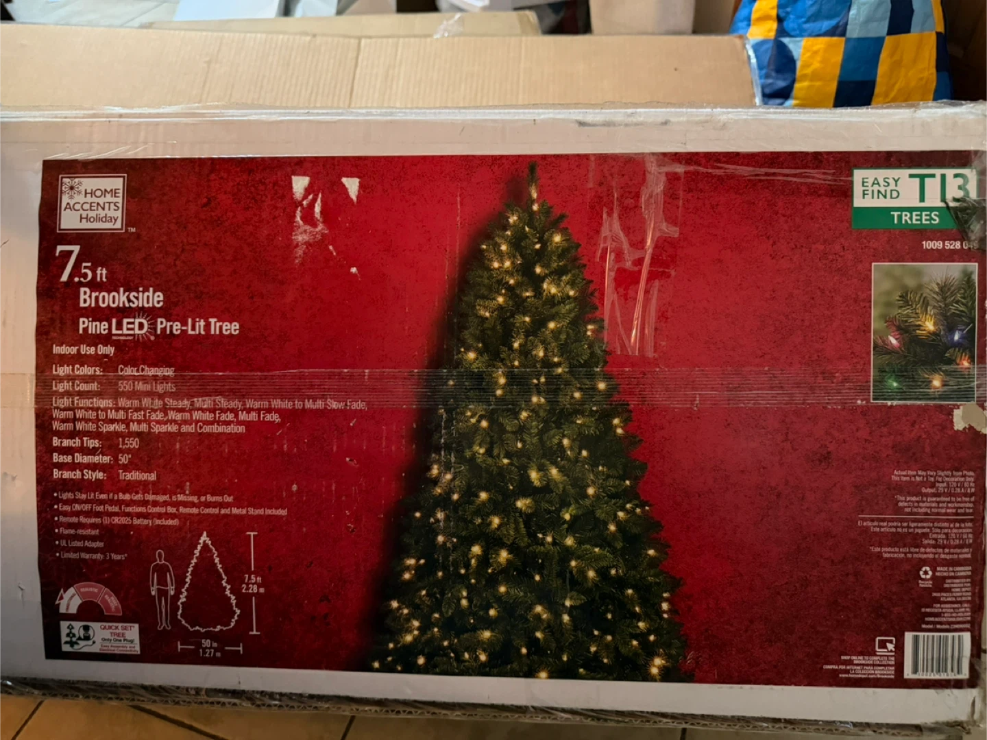 Home Accents 7.5ft Brookside Pre-Lit Tree