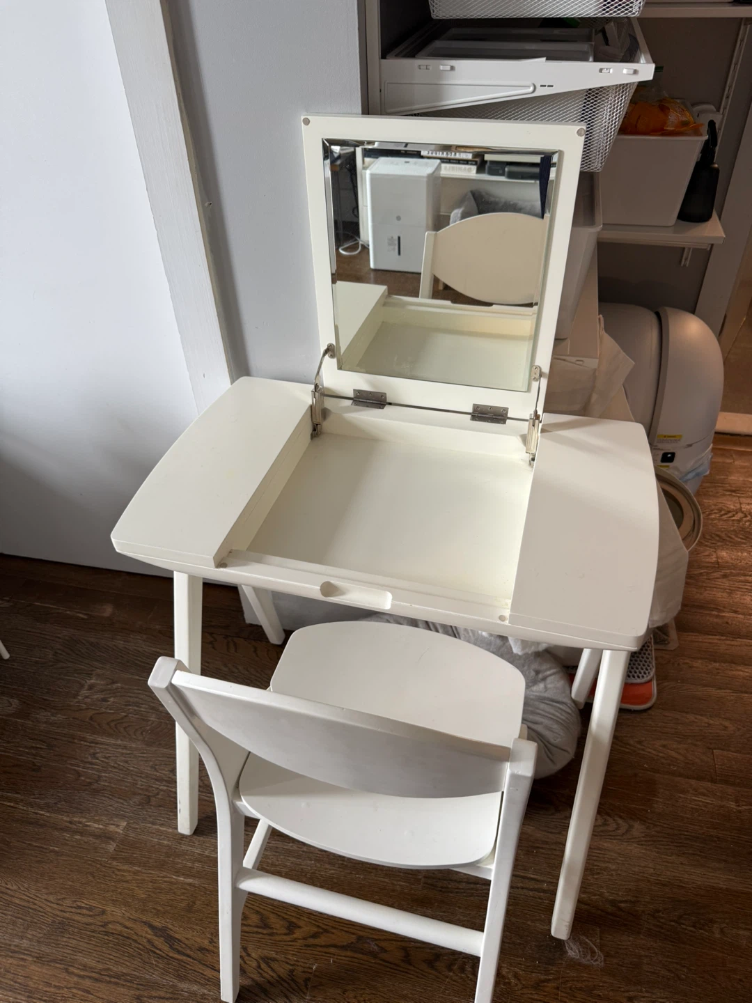 Crate & Barrel White Vanity Table & Chair - photo 2