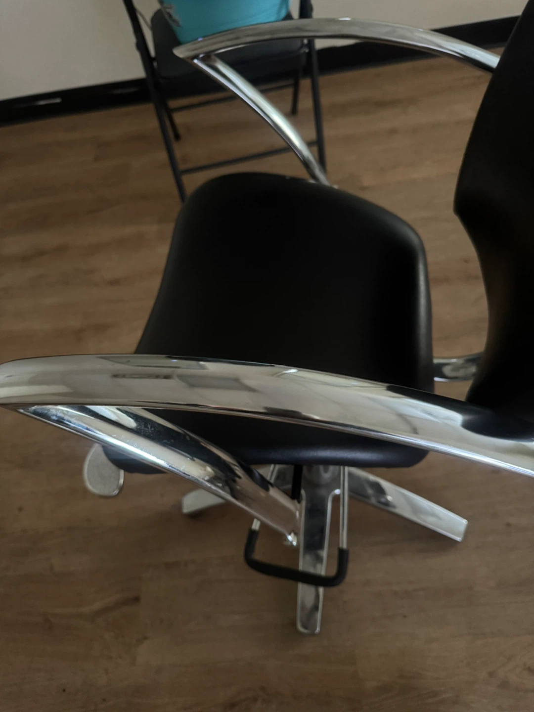 Black Adjustable Salon/Barber Chair - photo 3