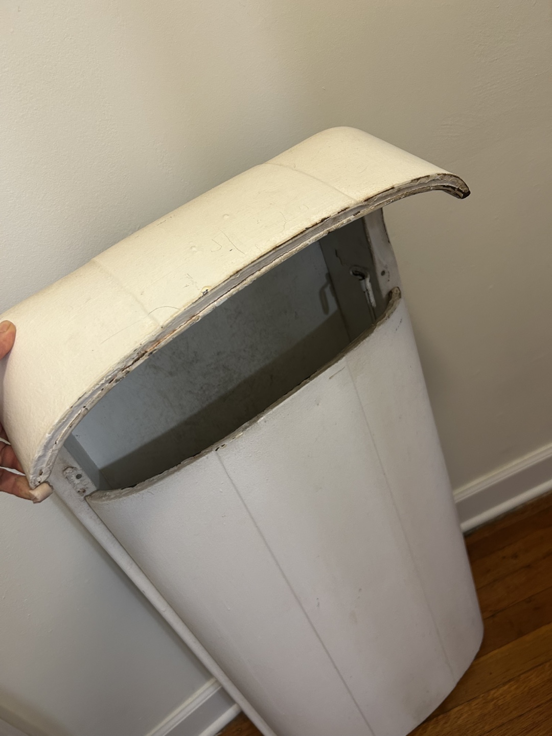 Vintage Metal Laundry Hamper (wall mount) - photo 3