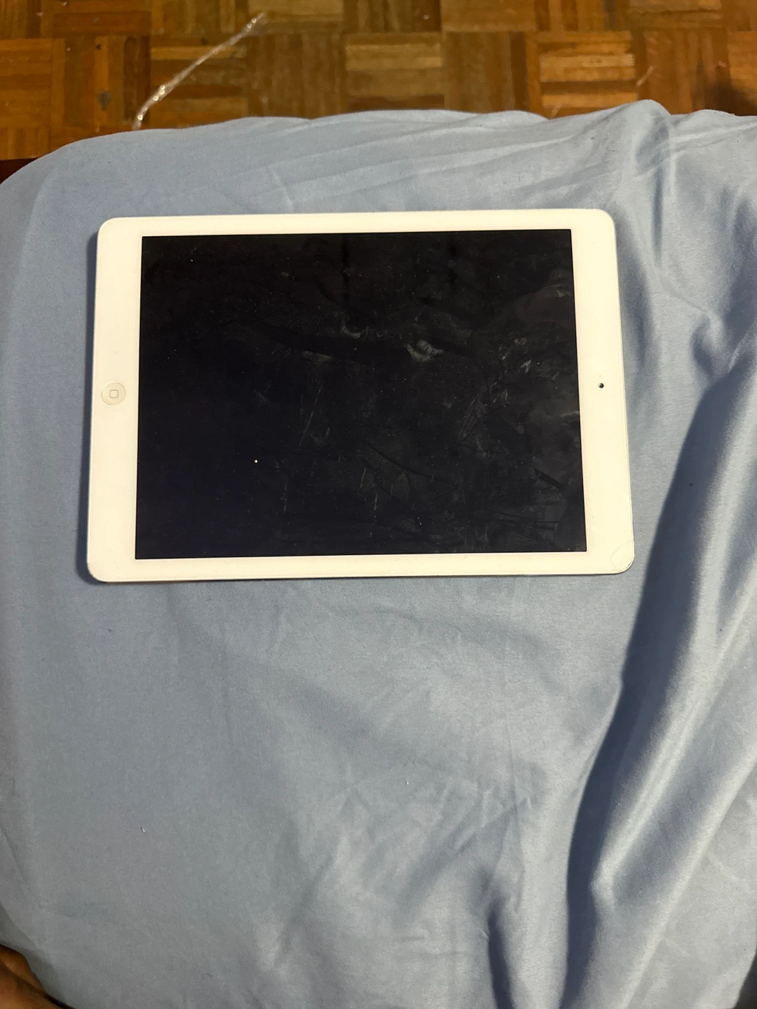 Apple iPad Silver