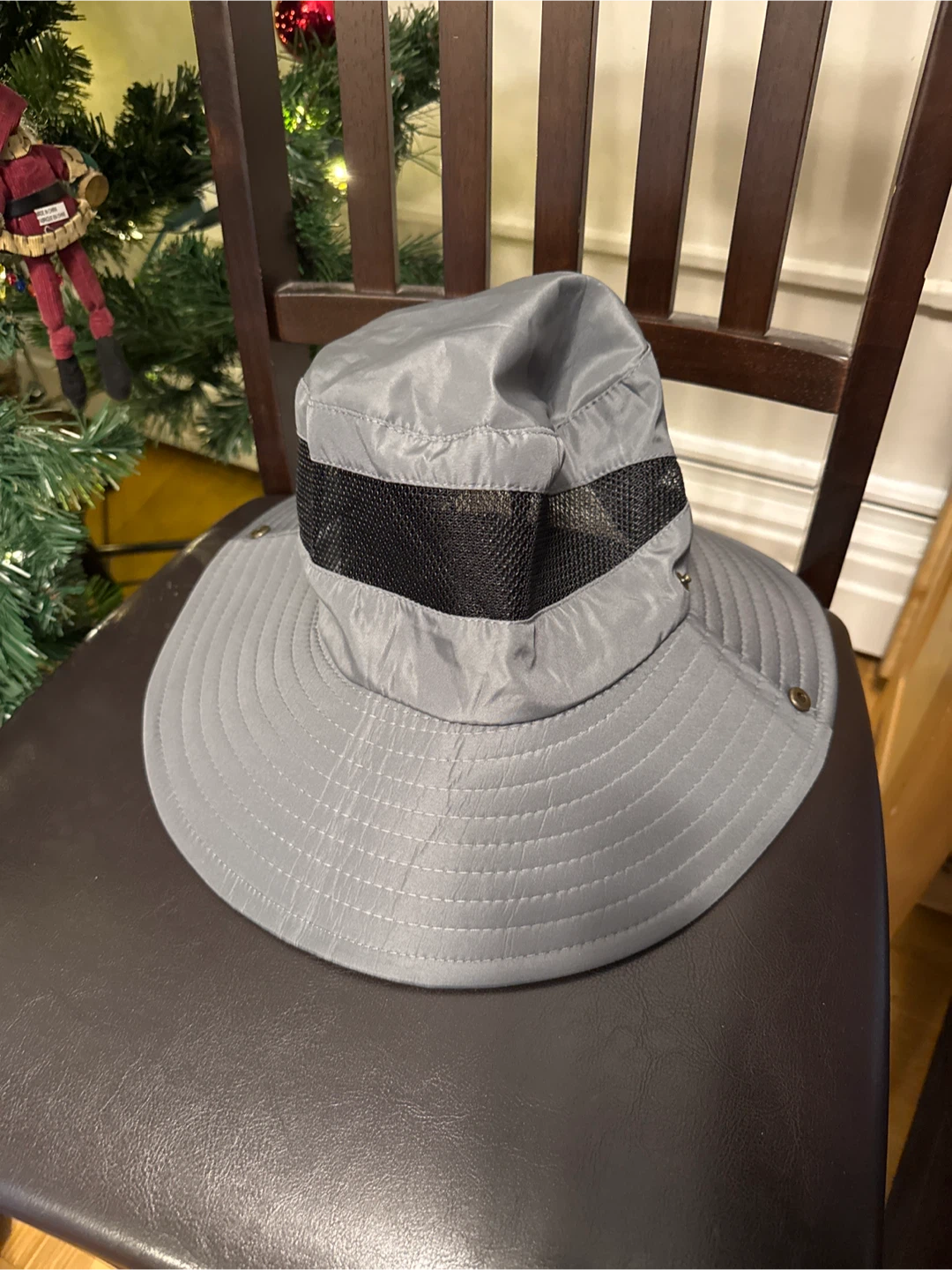 Grey polyester with mesh Sun hat