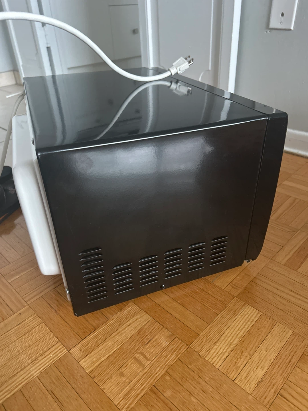 Salton Microwave Oven - Black - photo 3