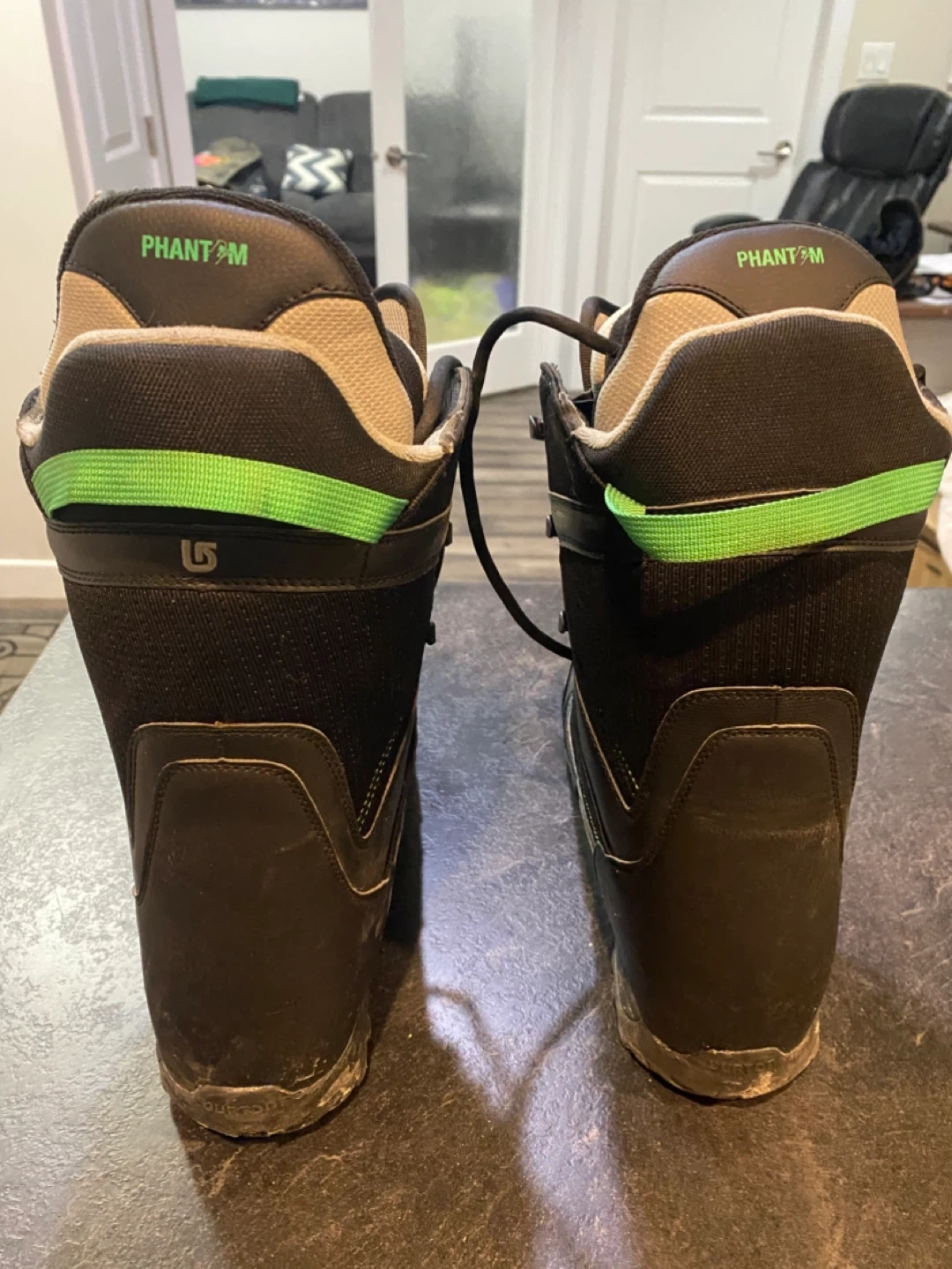 Burton phantom snowboard boots size 11