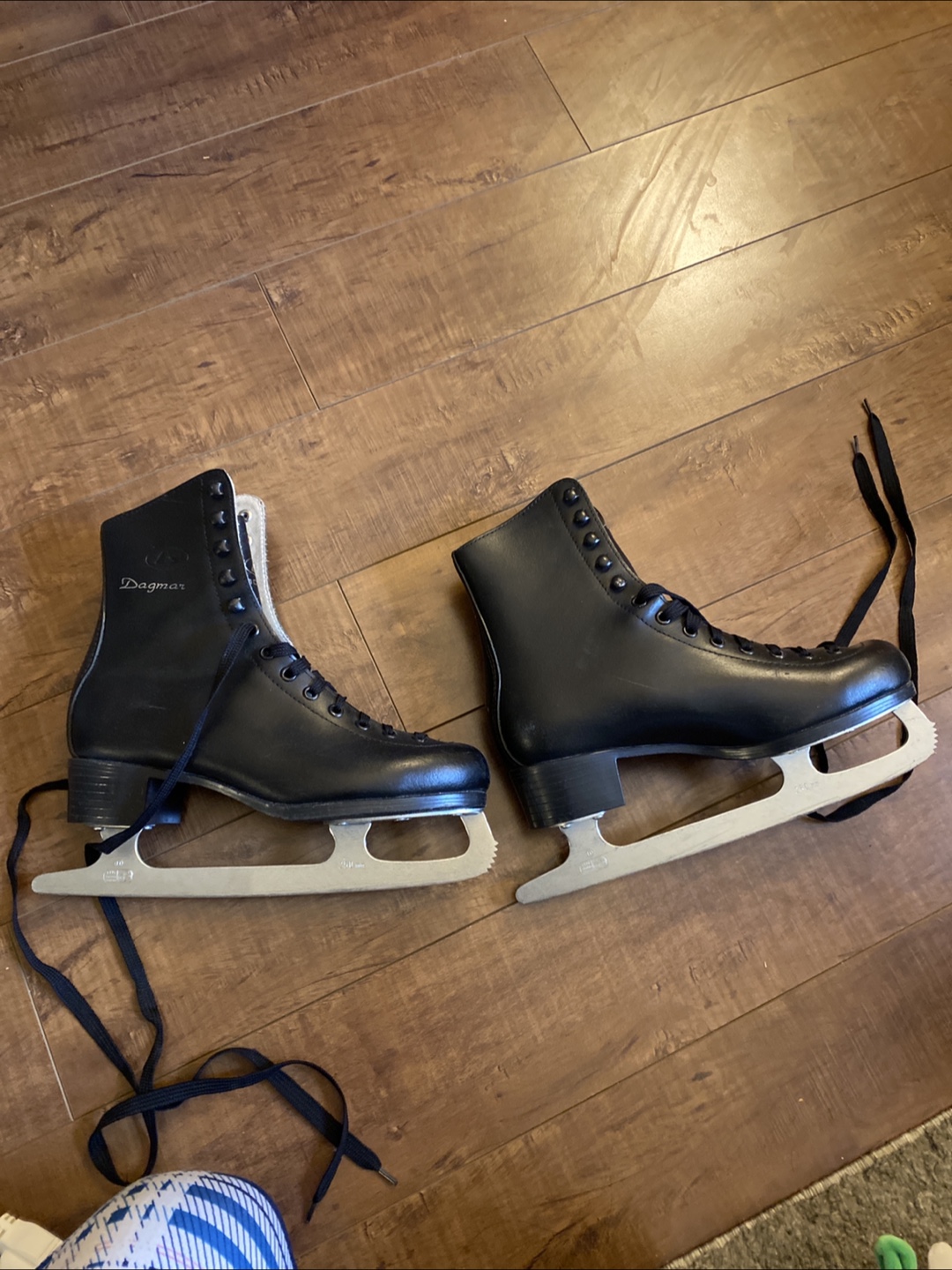 Dagmar Black Ice Skates - Women's Size 8