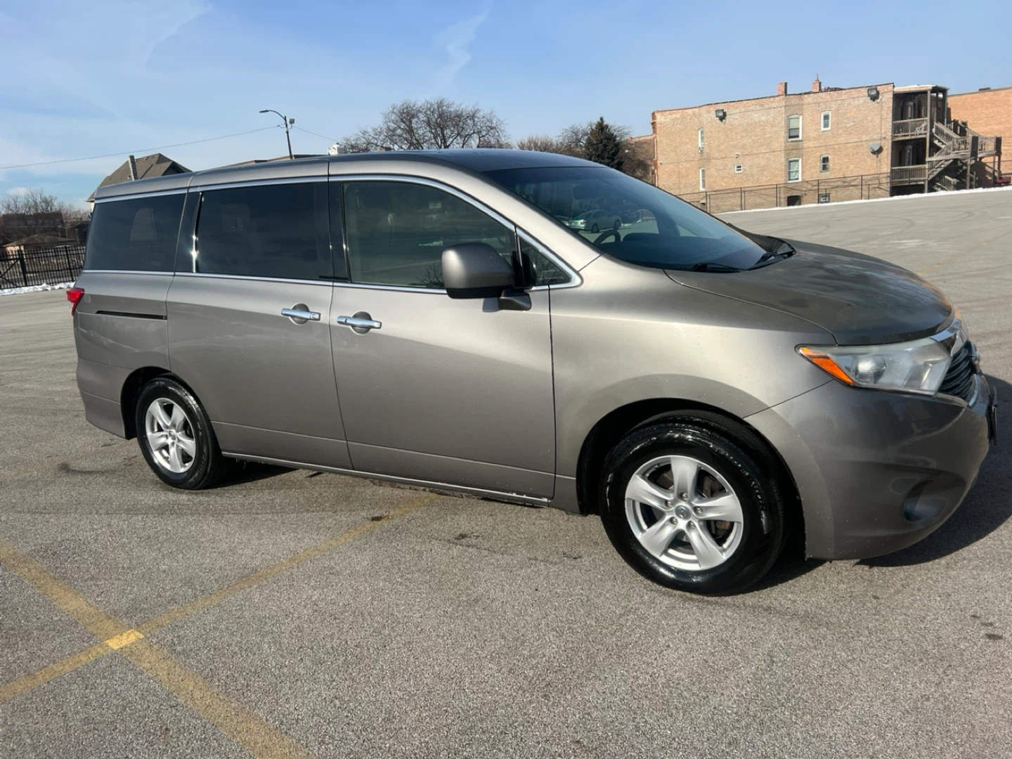 Nissan Quest Minivan - Silver - photo 3