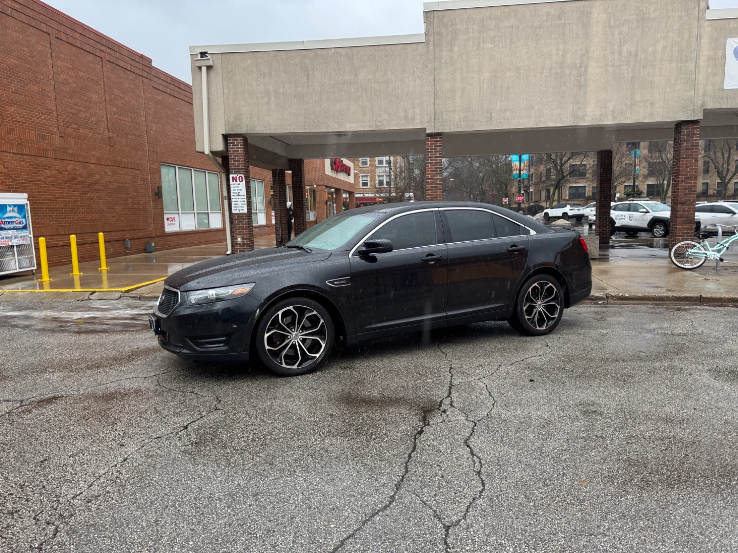 Ford Taurus SHO Sedan - Black 2013