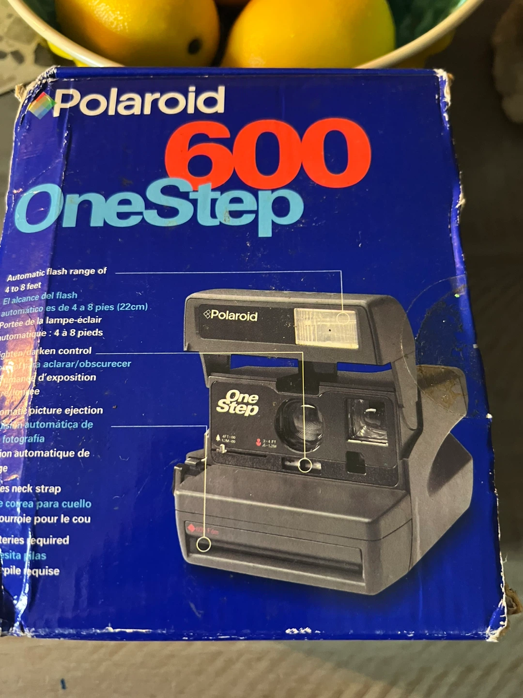 Polaroid 600 OneStep Instant Camera [Used] - photo 4