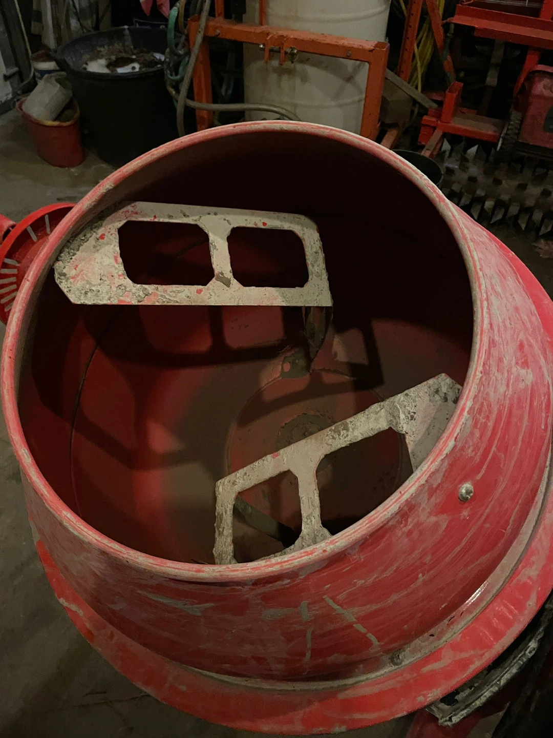 Yardmax Portable Concrete Mixer - photo 2