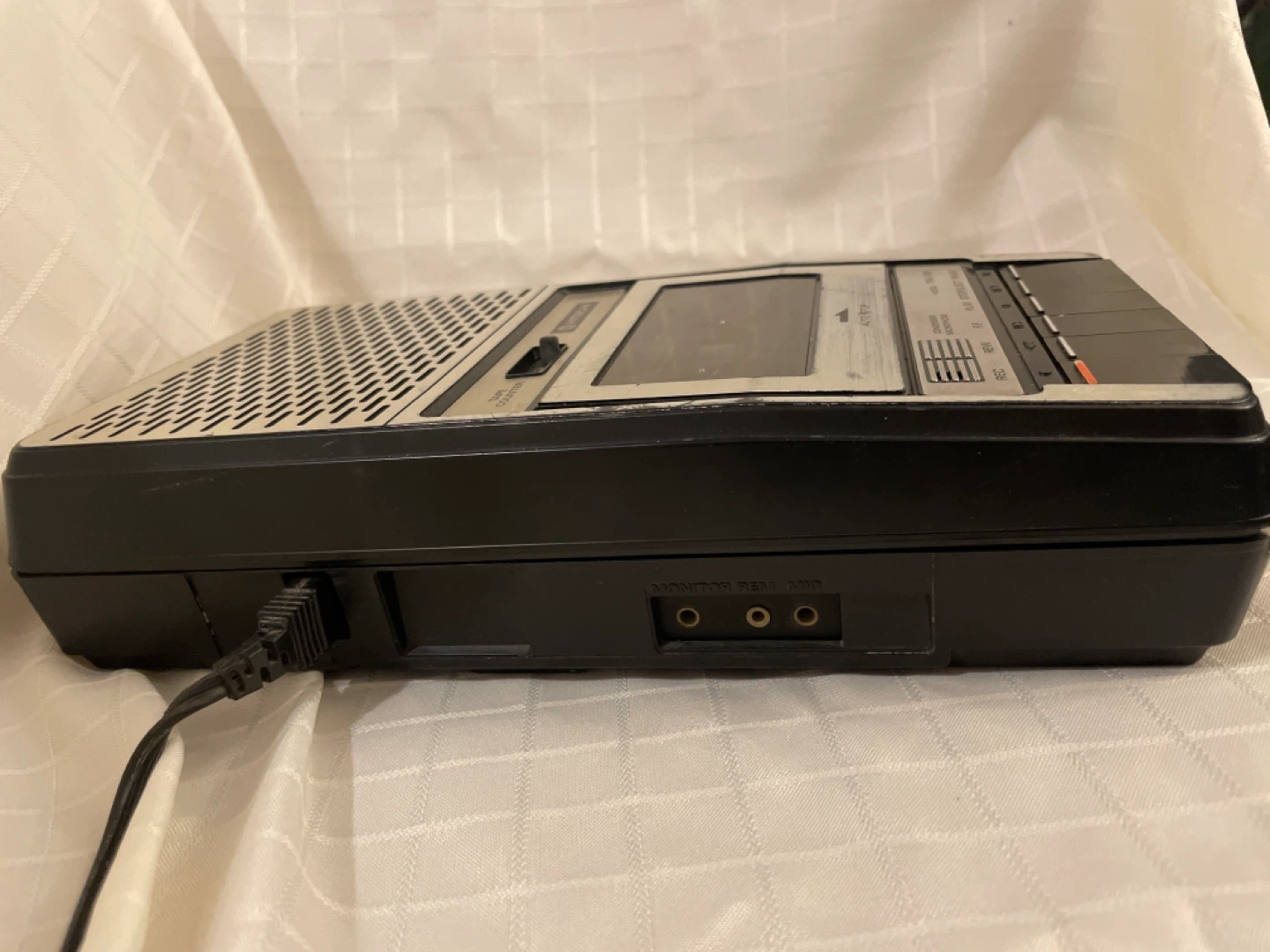 Hitachi TRQ-289 Cassette Recorder - photo 5