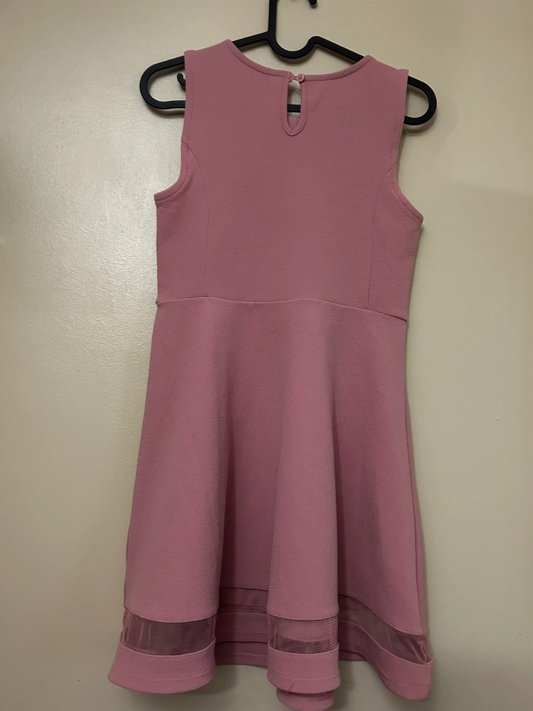 Pretty Pink Dress Girl’s size 10/12 - photo 2