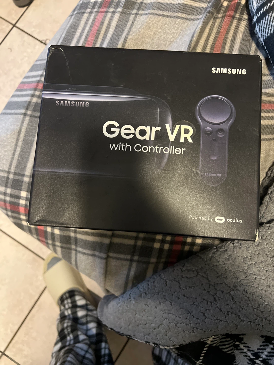 Samsung Gear VR with Controller - Like New!