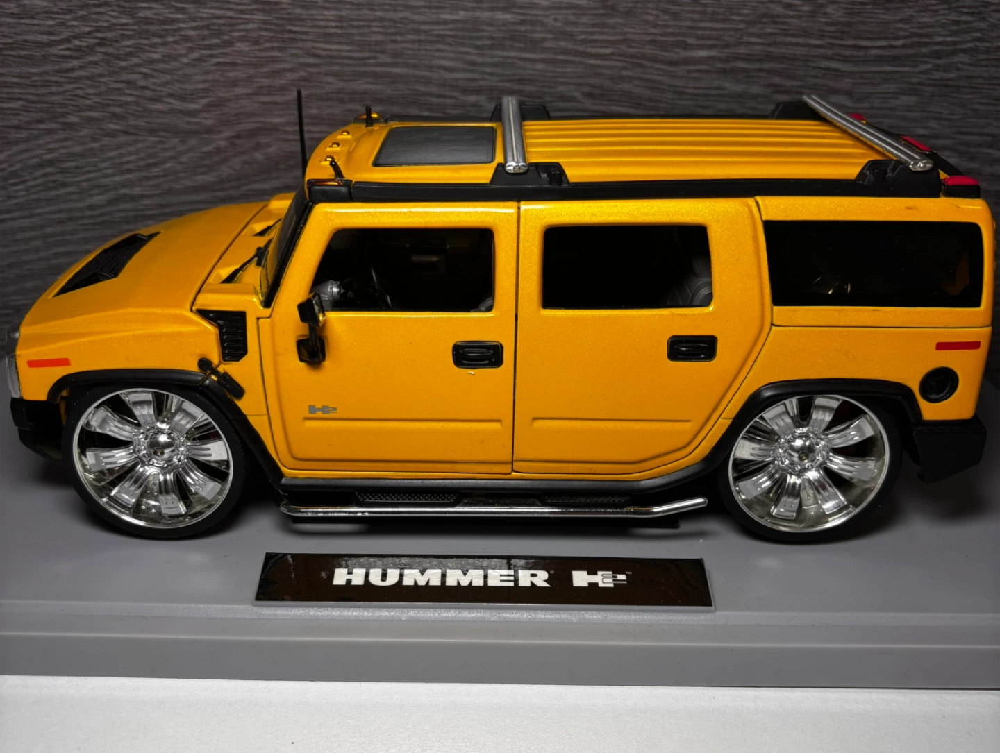 Diecast Hummer H2 Dub City 1:18 – Liquidation rapide – Montréal