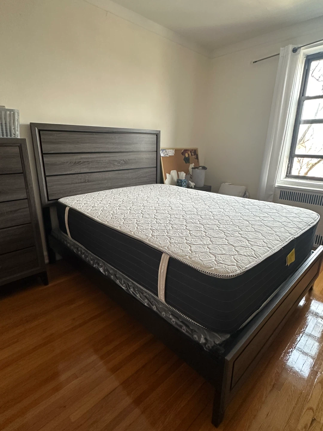 Moving sale! Queen Size Mattress with bed frame and springs - photo 2