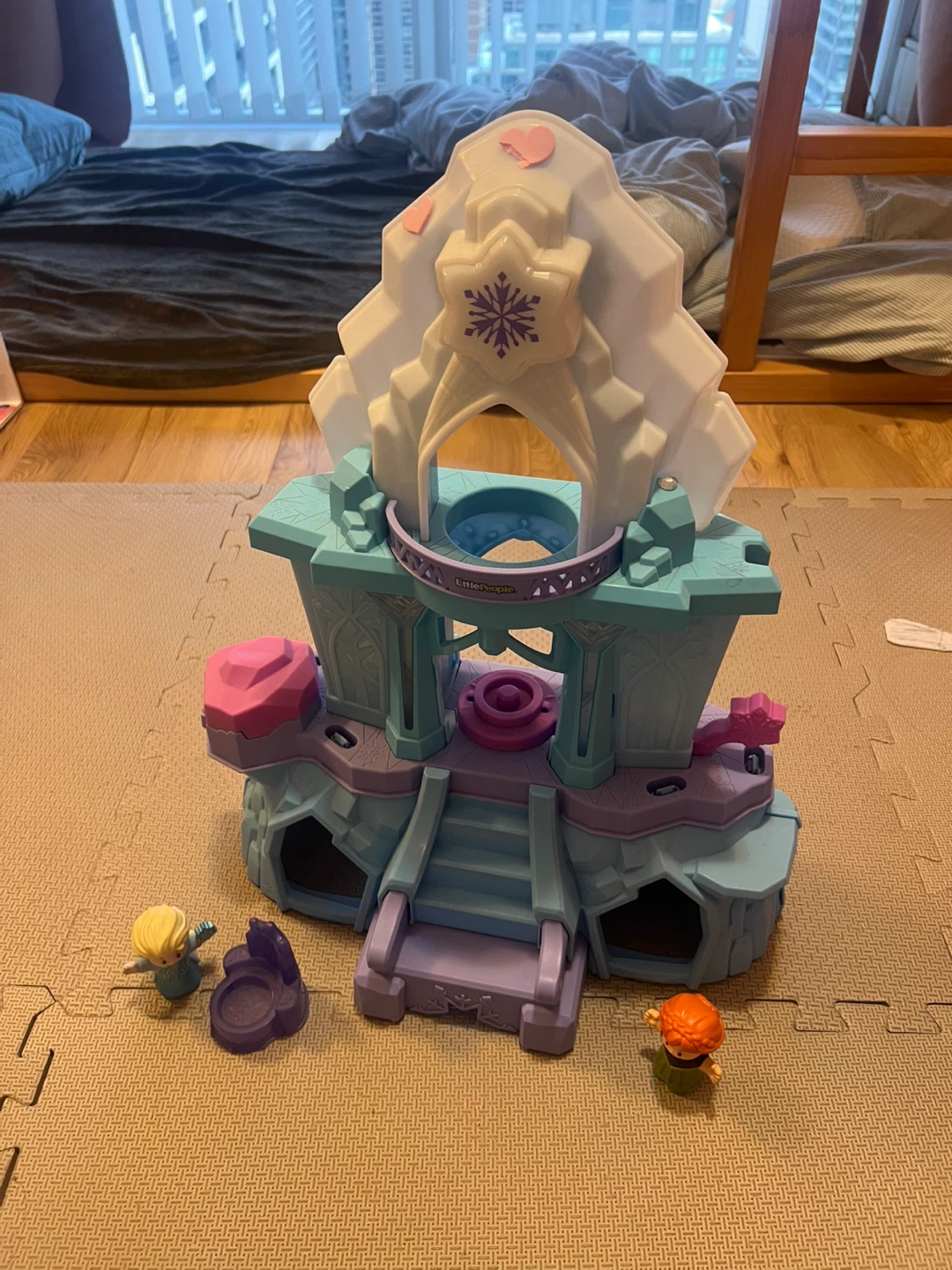 Fisher-Price Little People Disney Frozen Elsa's Ice Palace - photo 2