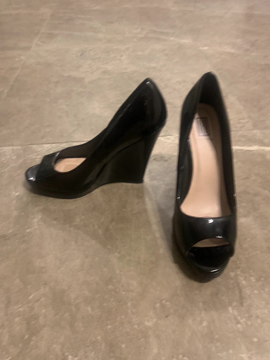 Elegant SE Signature Black Wedge Heels size 10
