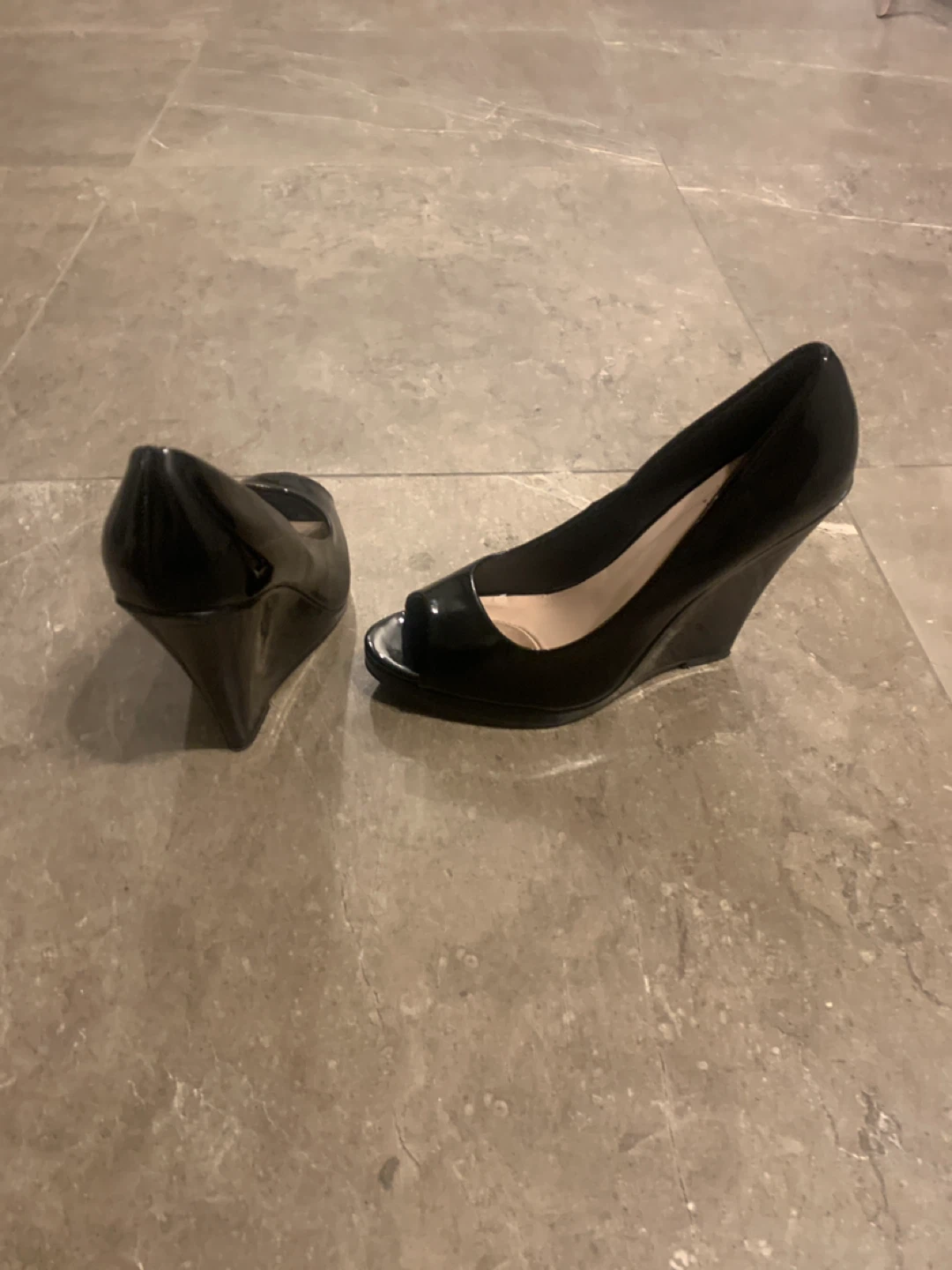 Elegant SE Signature Black Wedge Heels size 10 - photo 2