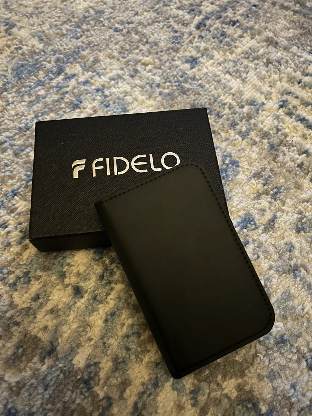 Fidelo Minimalist Slim Wallet - Black Leather