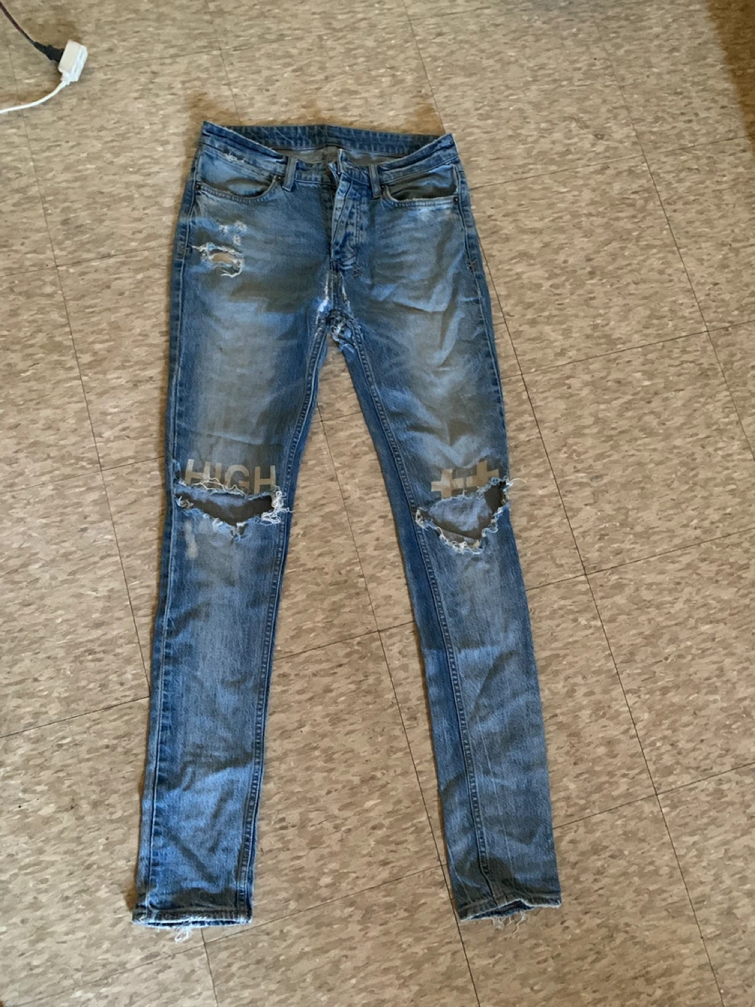HIGH by Claire Campbell Distressed Jeans - photo 3