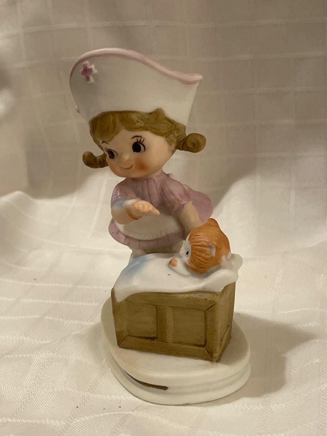 Lefton Nurse Figurine Japan exclusive - photo 5