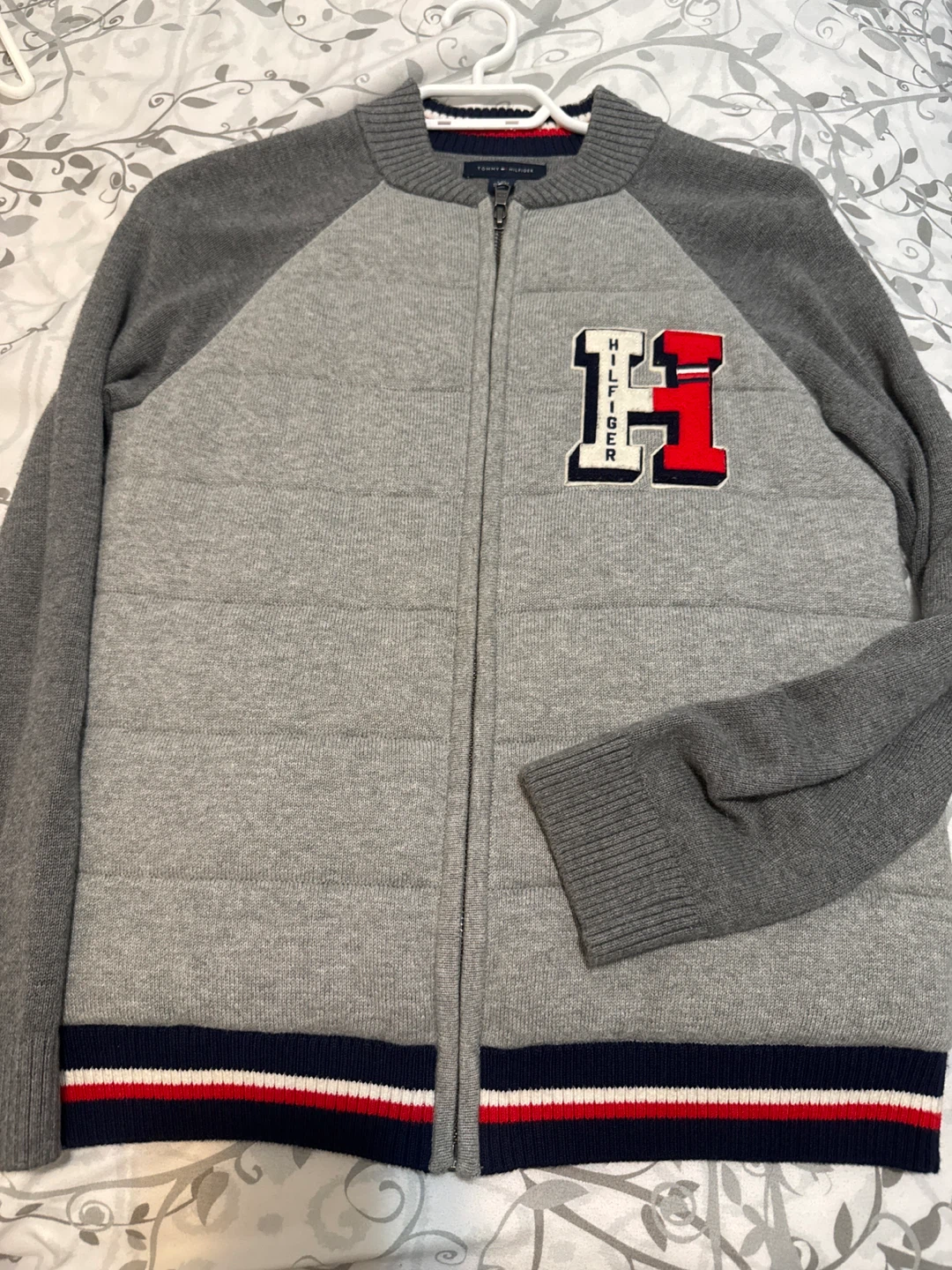 Tommy Hilfiger L/G (12-14) youth - Grey Jacket