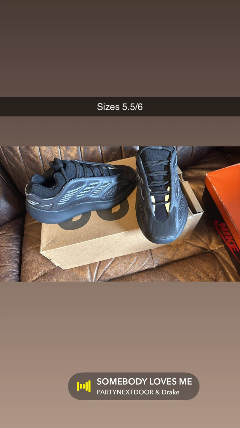 Mix of Shoes: Yeezy, Asics, Louis Vuitton, Air Jordan ,Gucci - photo 2