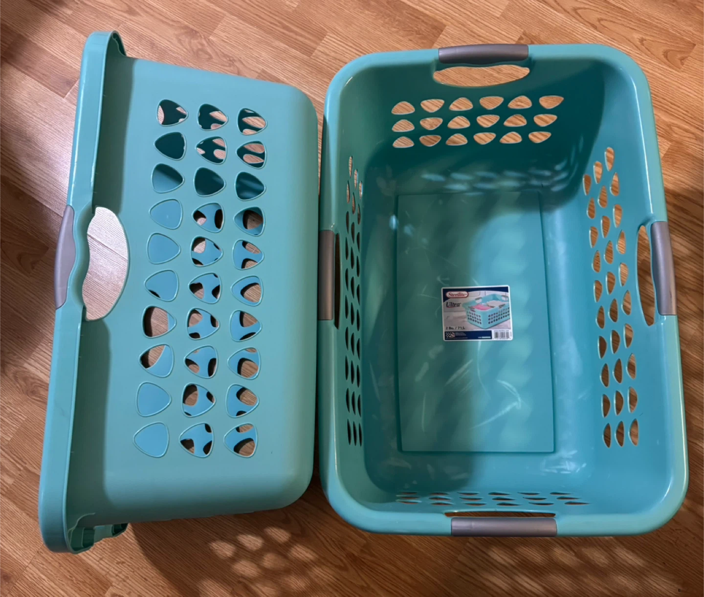 Sterilite Ultra 71L Laundry Baskets - photo 2