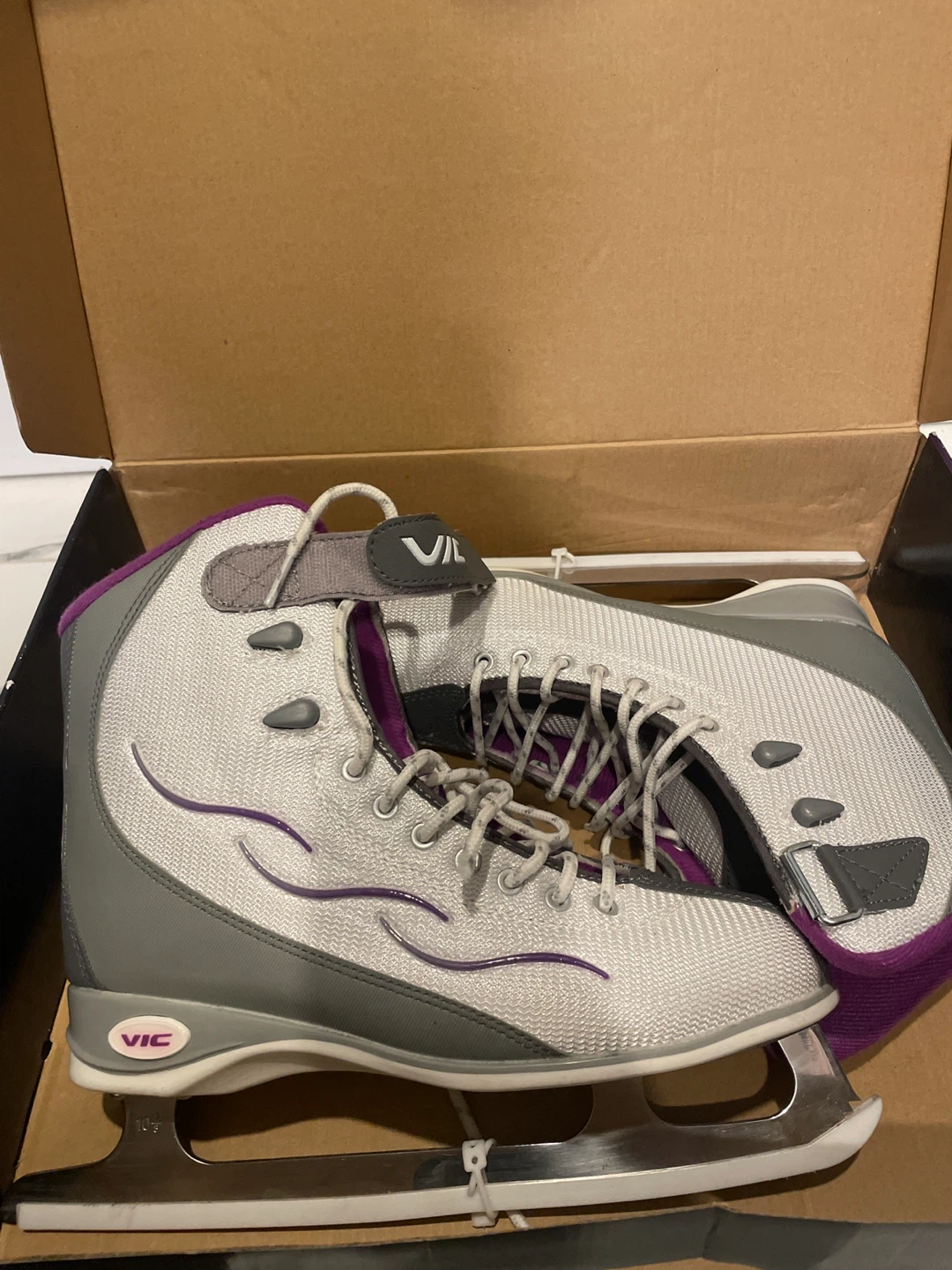VIC Solaire Figure Skates - Women's US 8