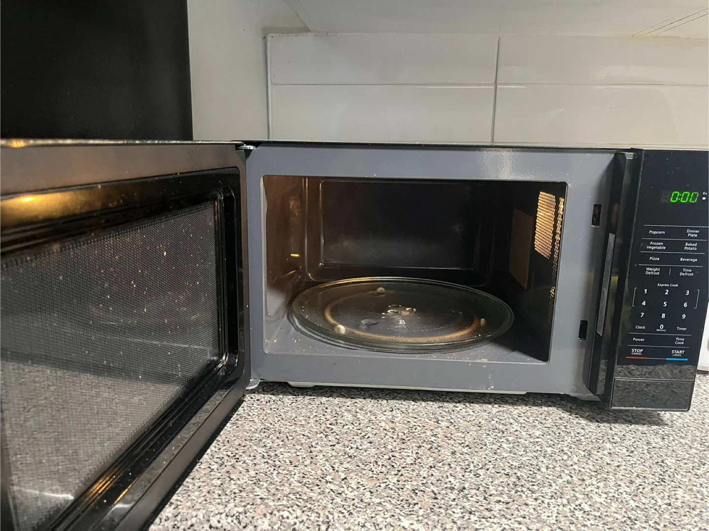 Magic Chef Microwave - Black - photo 2