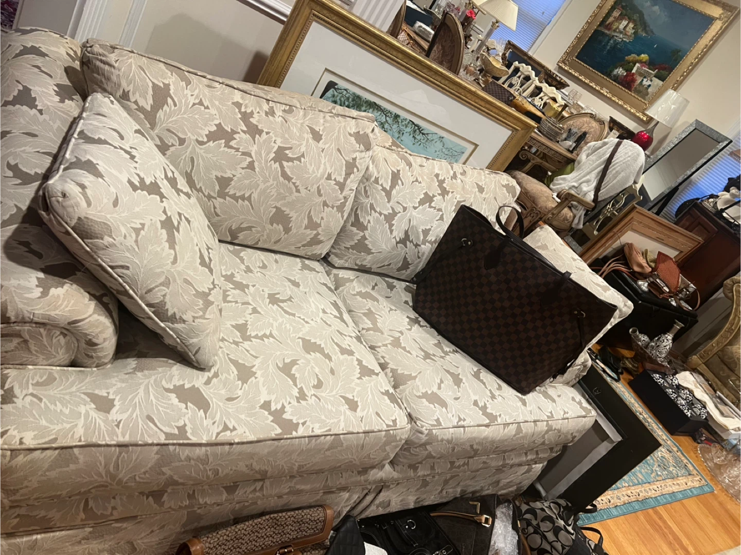 Beautiful custom-made sofa $150