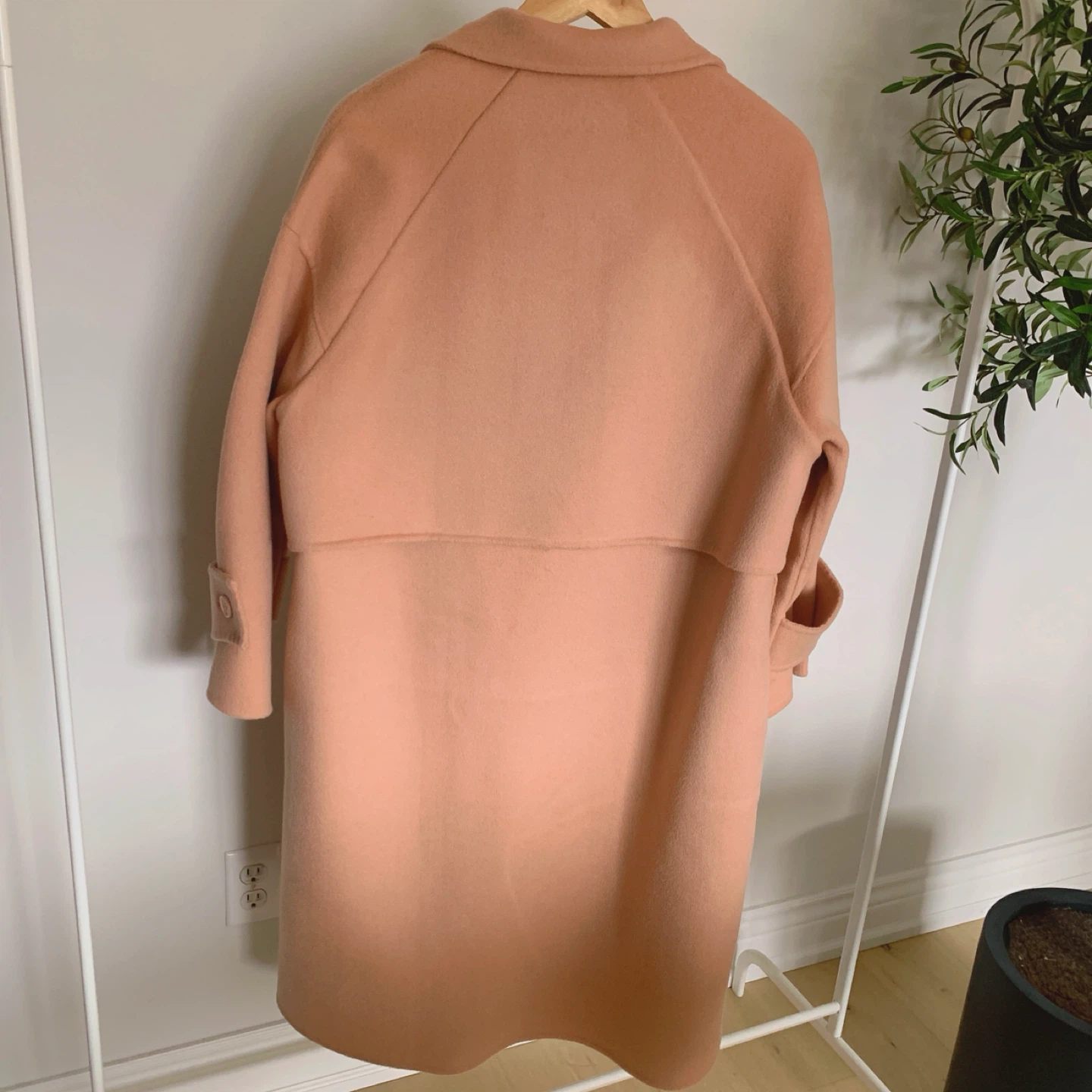 Soft Pink Oversized 100% Wool Coat (Size M) - photo 4