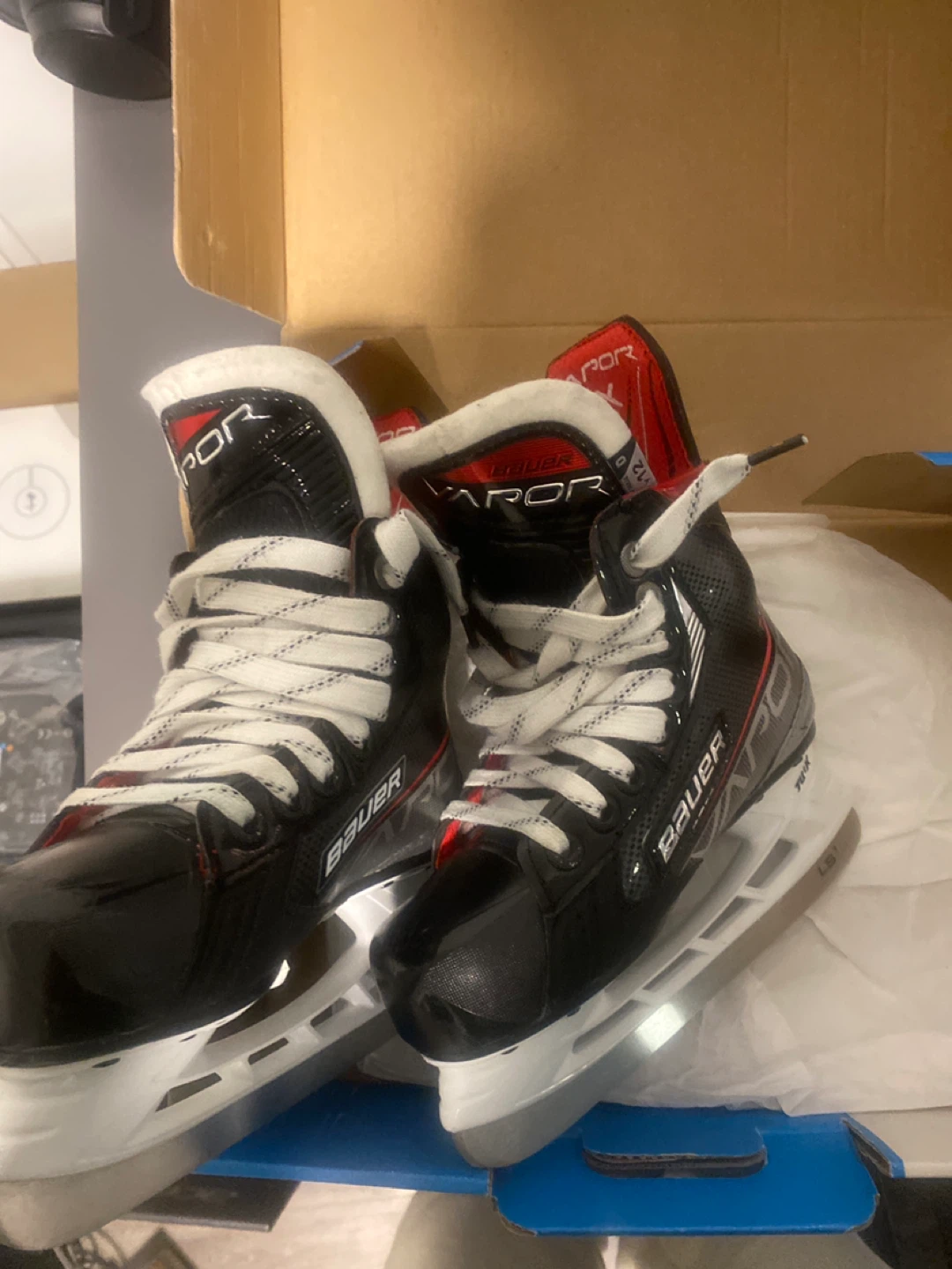 Bauer Vapor X70 Hockey Skates, Size 12 - photo 2