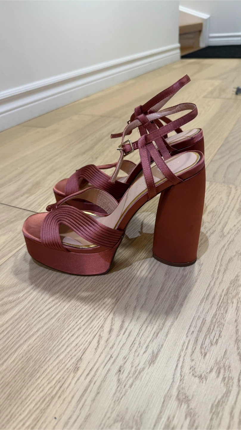 Platform Heels - Size 7 - photo 3
