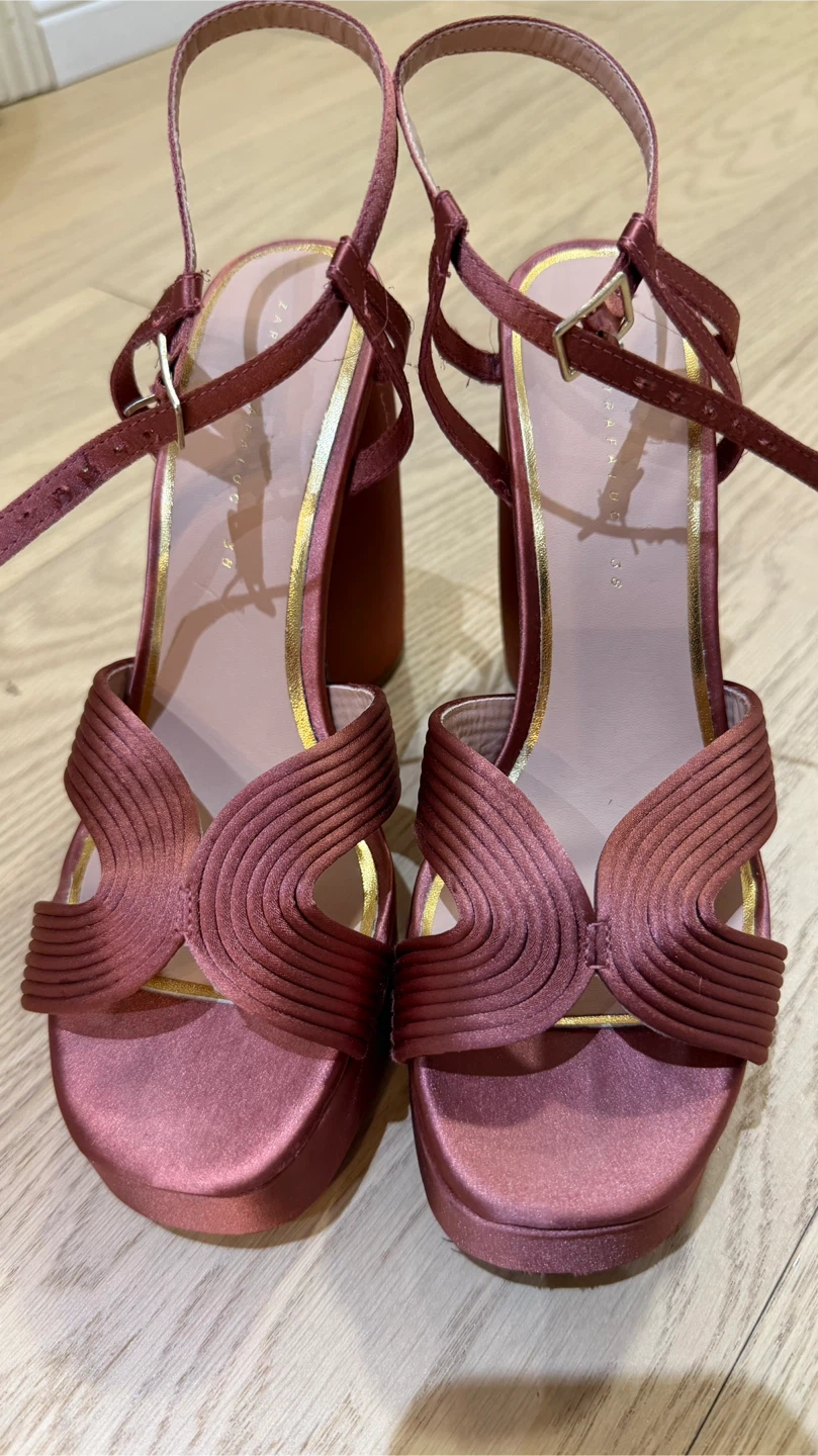 Platform Heels - Size 7 - photo 2