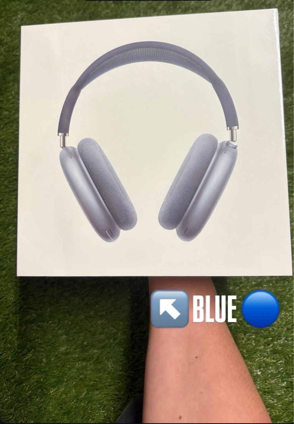Apple AirPods Max - Blue - Like New!