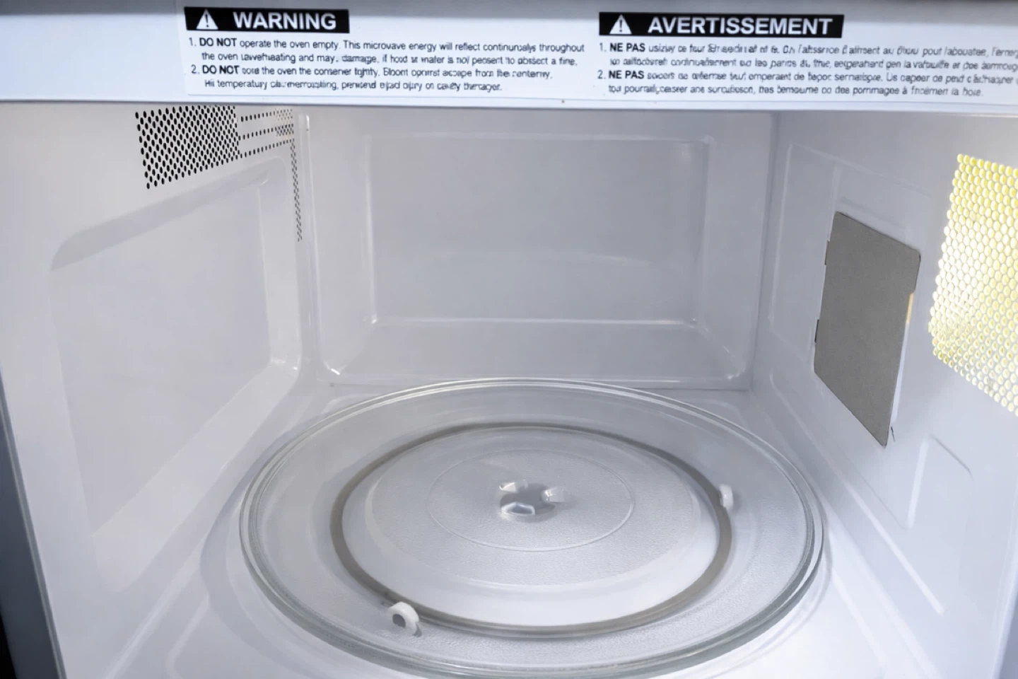 Panasonic Microwave Oven - Like New! - photo 2