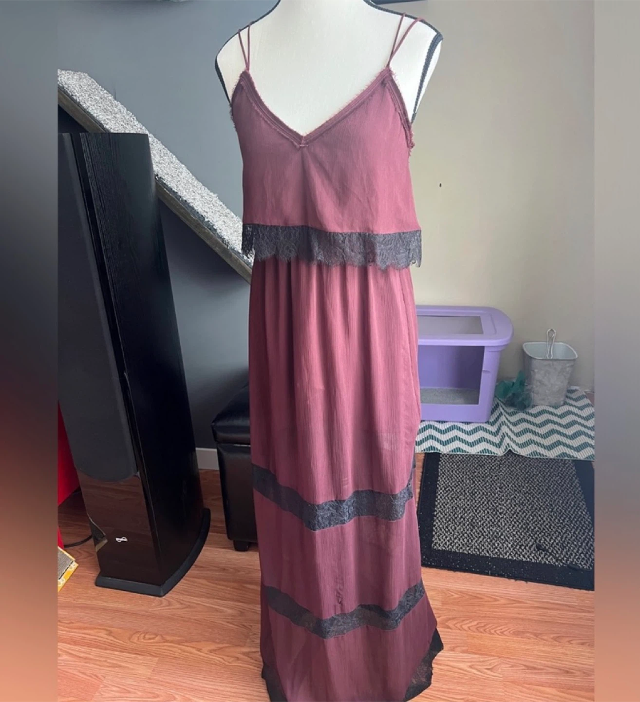 Burgundy Maxi Dress with Lace Trim - photo 3