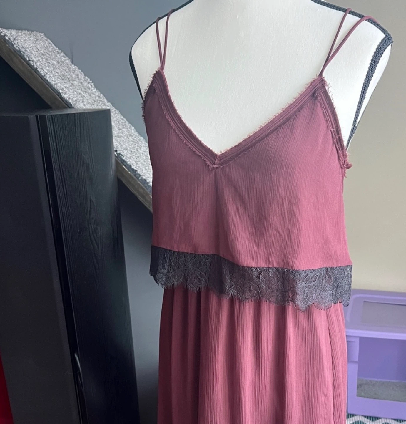 Burgundy Maxi Dress with Lace Trim - photo 4