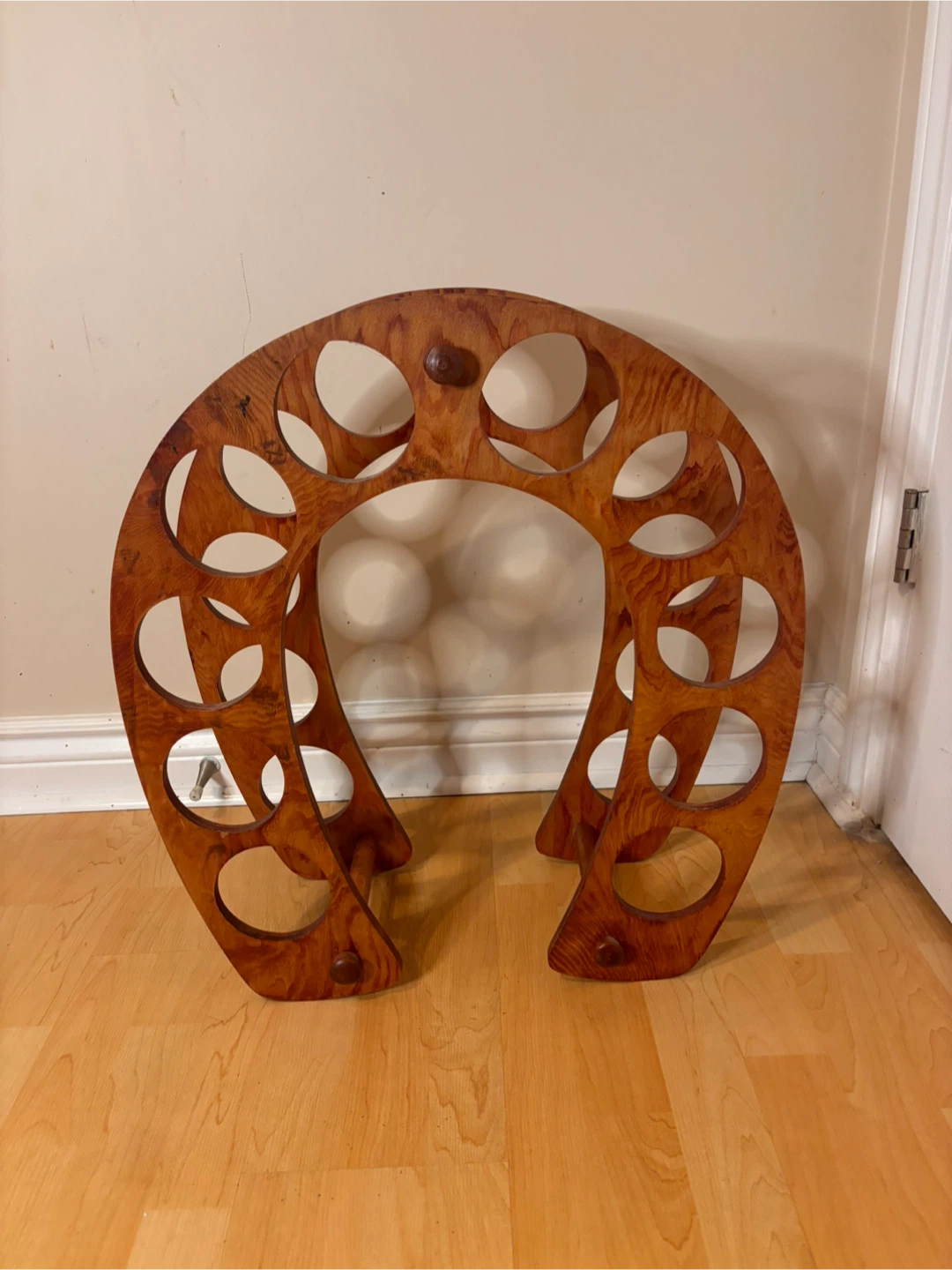 Wooden Horseshoe Wine Rack - photo 3